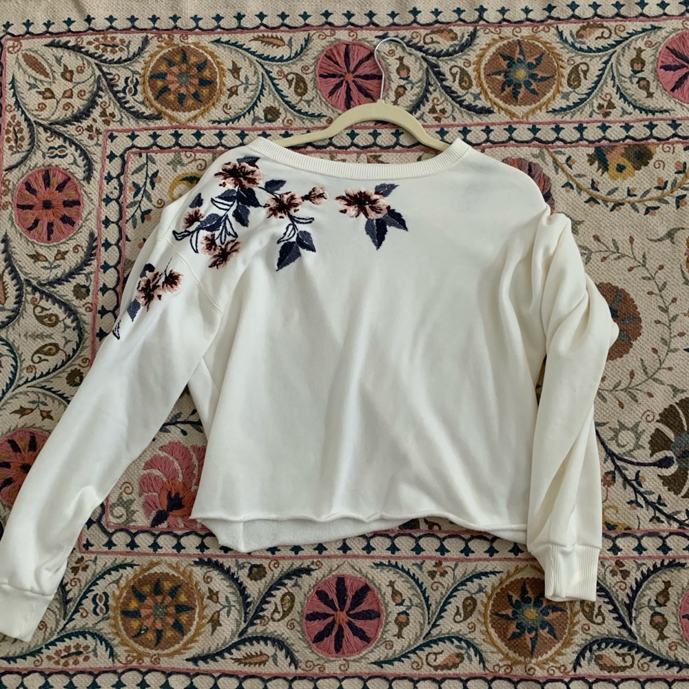 Abercrombie and Fitch cropped sweater!!